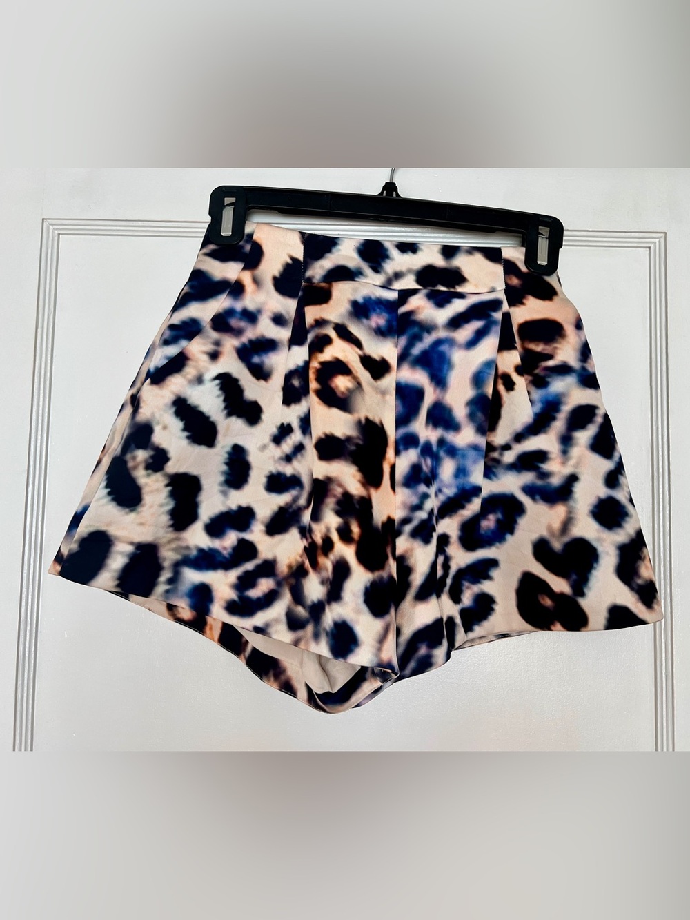 Pleated Leopard Print Mini Skirt - Blue & Cream
